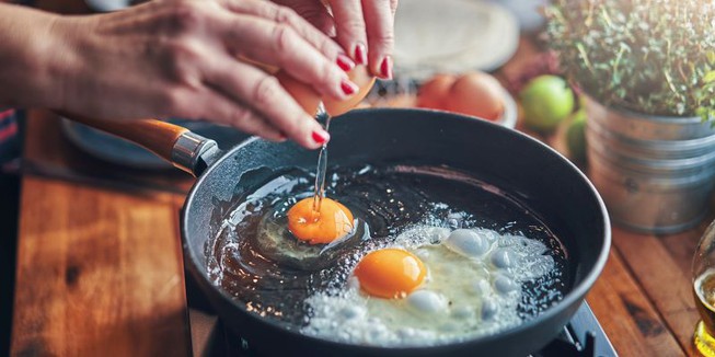Ăn trứng gần chín và thật chín, cái nào nhiều dinh dưỡng hơn?